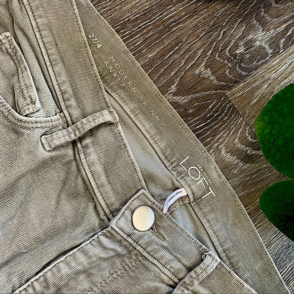 Ann Taylor LOFT Modern skinny ankle corduroy pant, light gray, size 27/4 - Picture 5 of 5